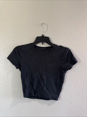 Hollister Black Short-Sleeve Crop Tee - Women